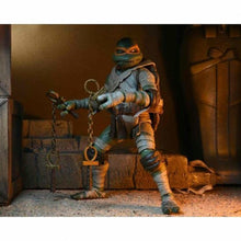 Načíst obrázek do prohlížeče Galerie, NECA - Teenage Mutant Ninja Turtles Action Figure 1/10 Scale Ultimate Michelangelo as The Mummy