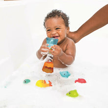 Load image into Gallery viewer, Set of Bath Toys Infantino Bath Set 17 Pieces underwater