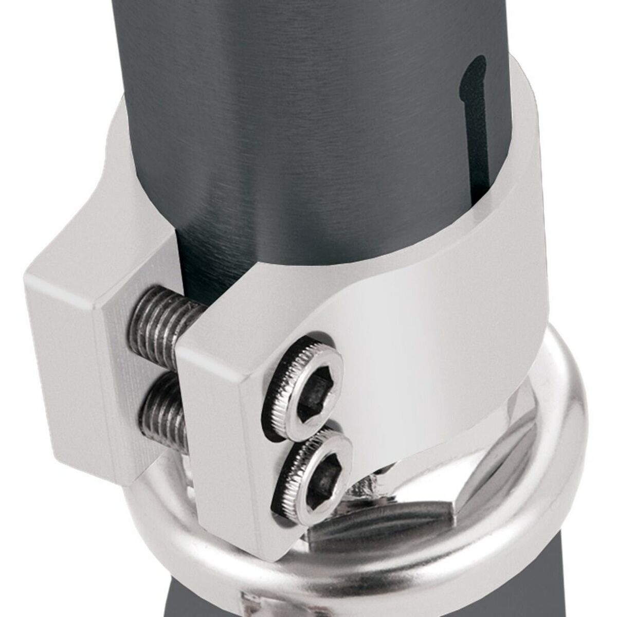 V8H6E577EB147851403C8D23C94B10F72CFR6604702P5