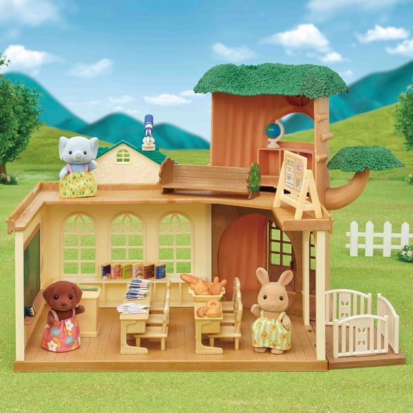 Sylvanian Families Country Tree School Gift Set