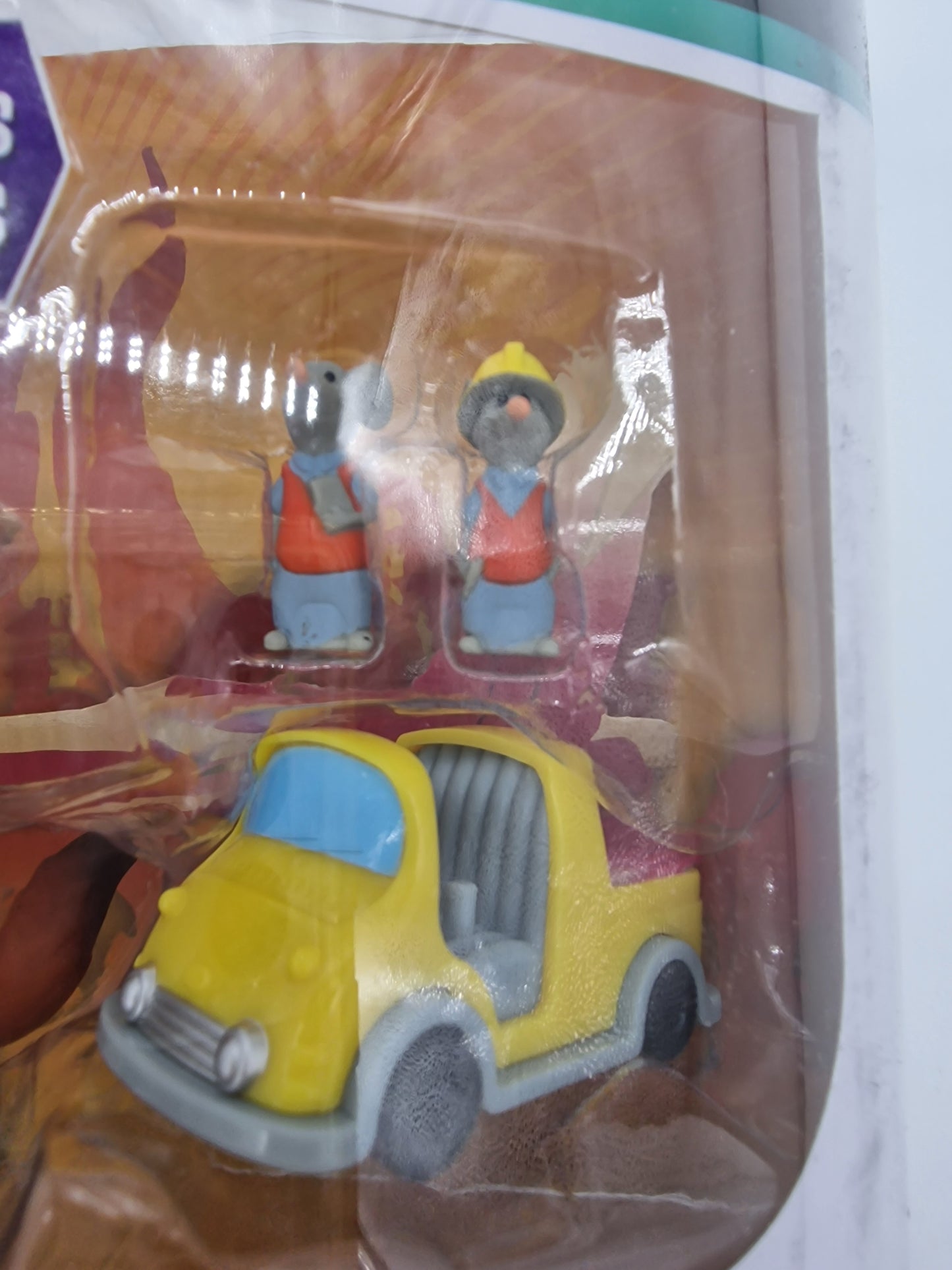 Disney Zootropolis  Operation Red Wood 7 Piece Action Figure Set