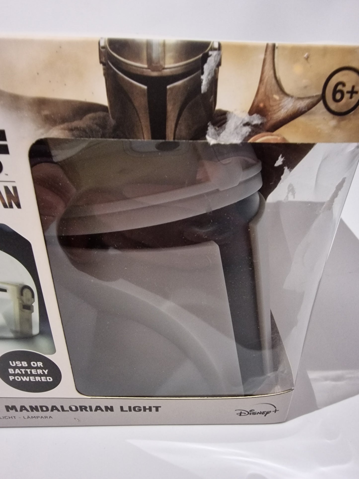 Paladone Star Wars The Mandalorian Light – Official Star Wars Mandalorian Helmet LED Lamp – USB/Battery Collectible