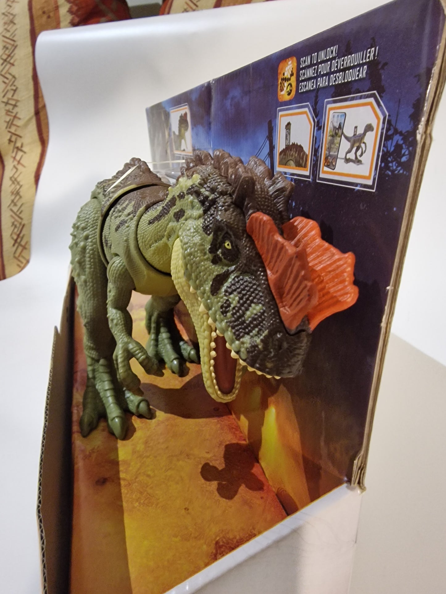 Mattel Jurassic World Dominion: Massive Action Yangchuanosaurus Action Figure