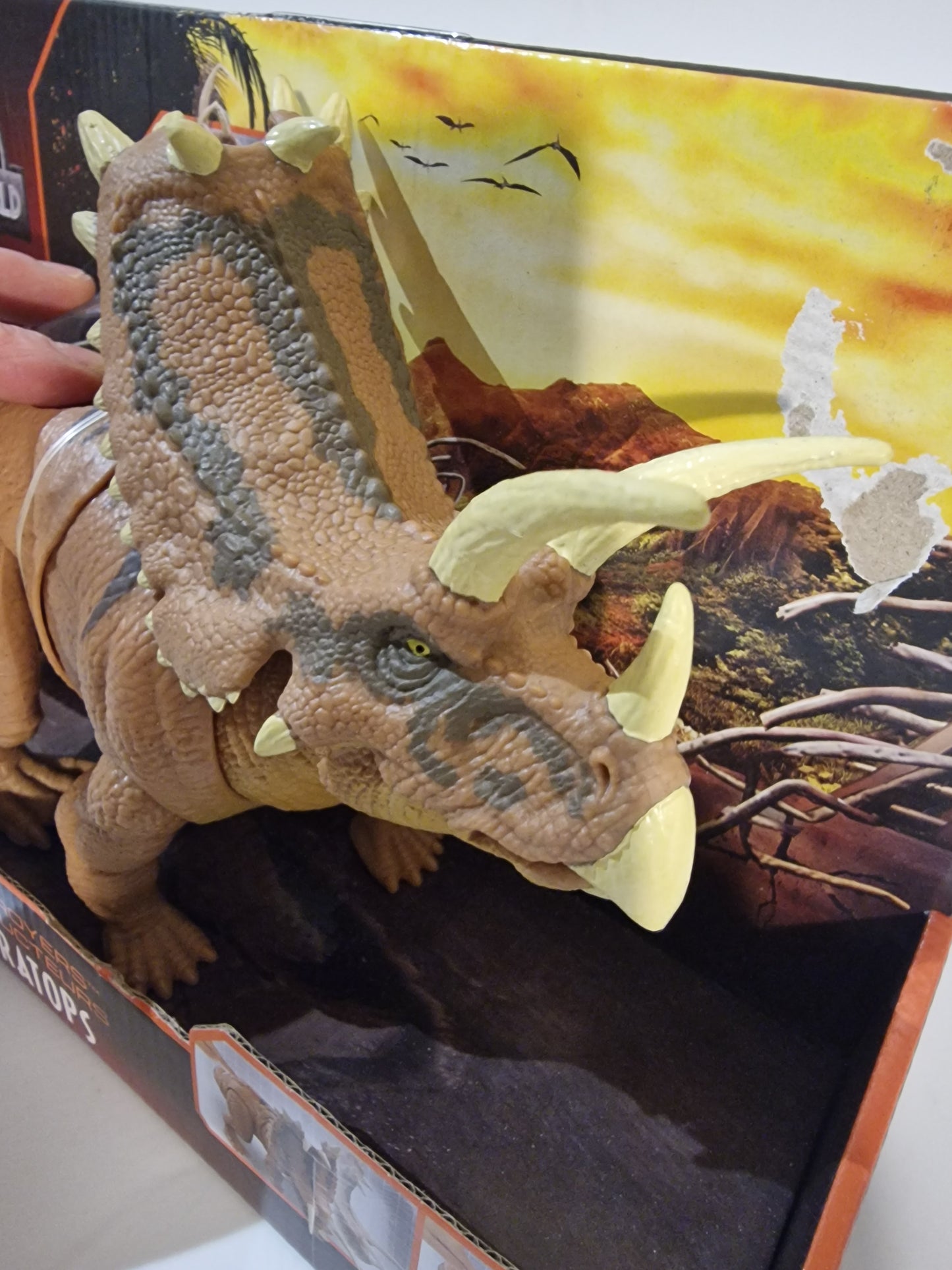 Mattel Jurassic World: Dino Escape Mega Destroyers - Pentaceratops Action Figure
