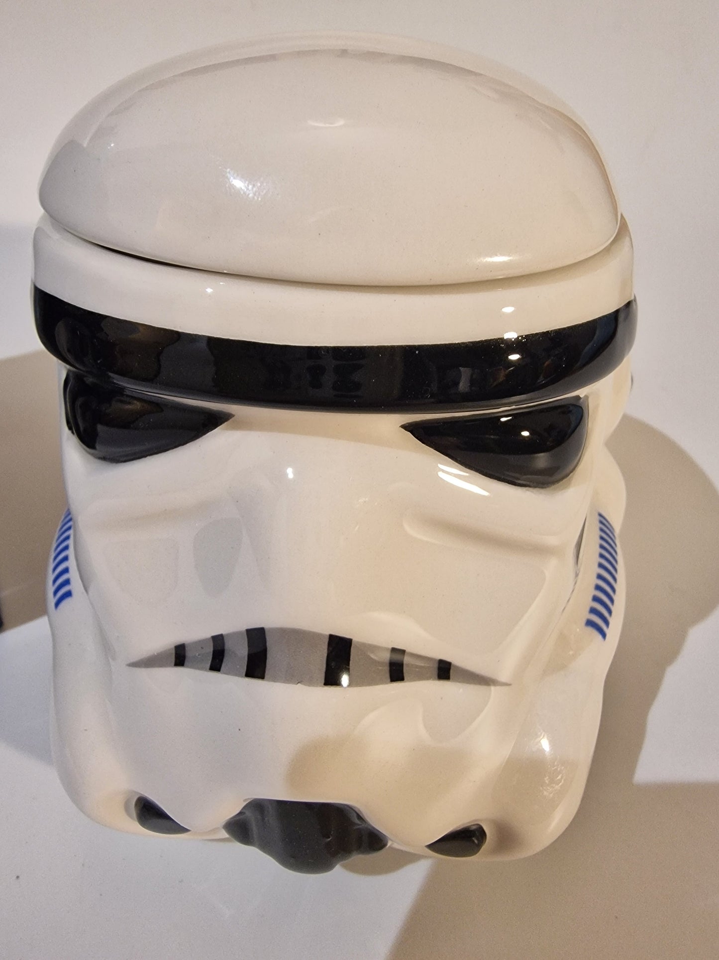Original Stormtrooper Helmet Mug with Lid | Shepperton Design Studios | Boxed Star Wars Gift