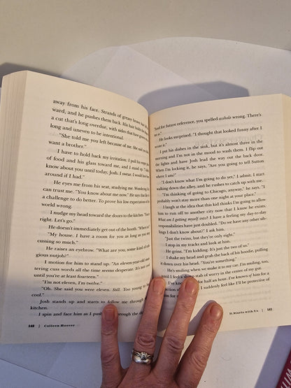 Colleen Hoover 2-Book Set: It Ends with Us & It Starts with Us - Romance Bestsellers