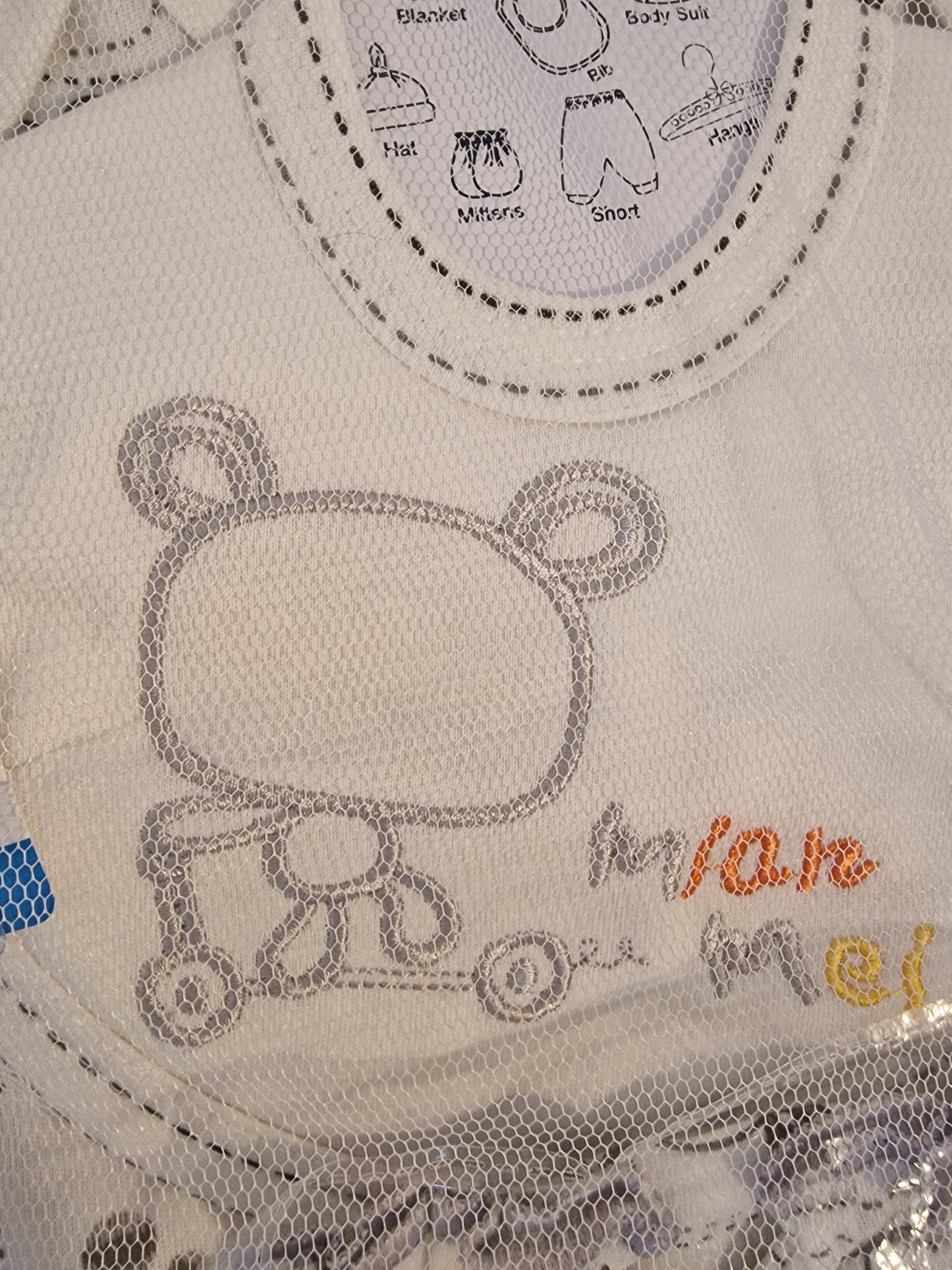 Juniors Premium 10-Piece Newborn Baby Gift Set – Neutral Bear Collection