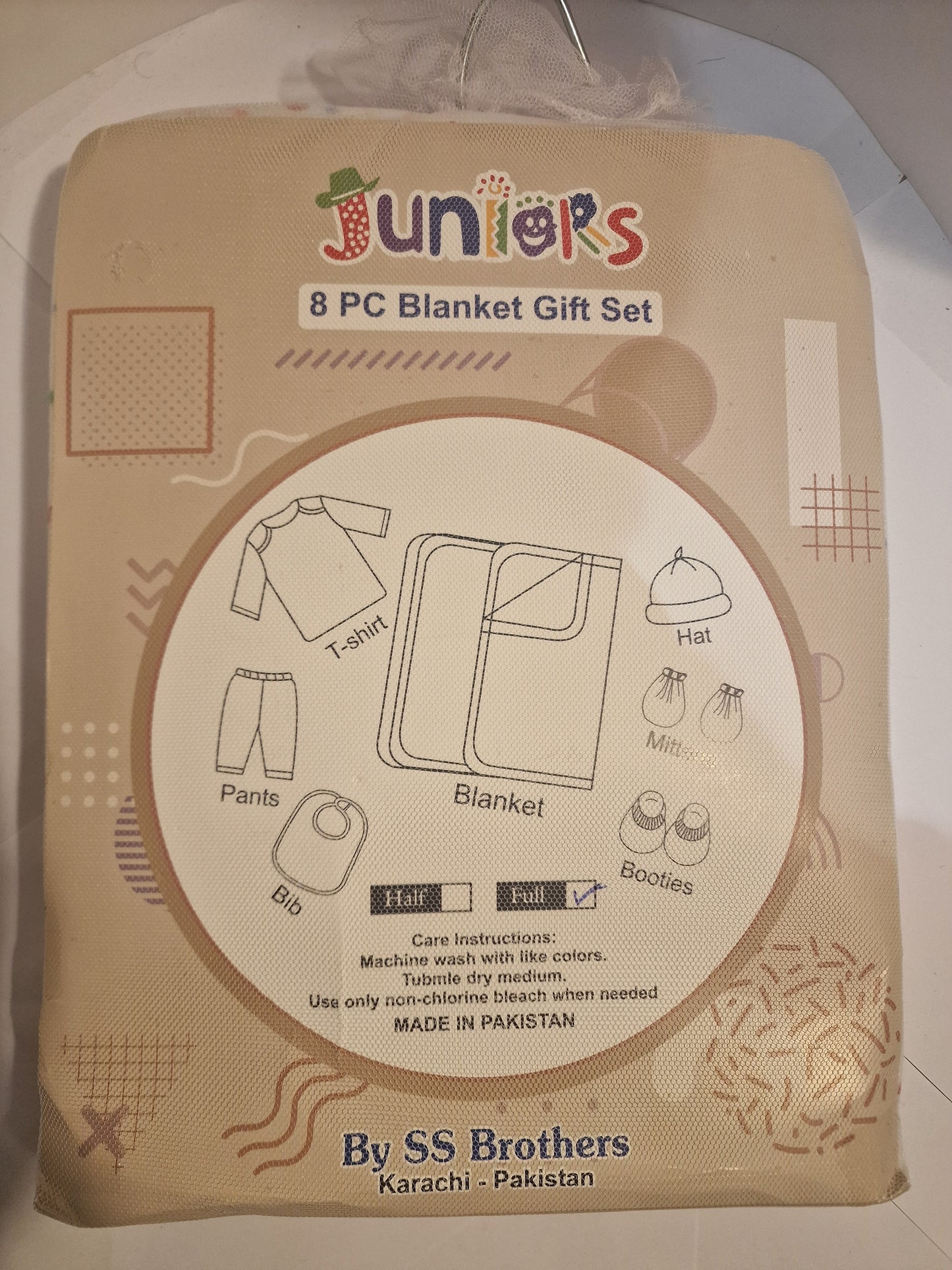 Juniors 8-Piece Newborn Baby Girl Gift Set - Pink Blanket & Essentials Clothing Bundle