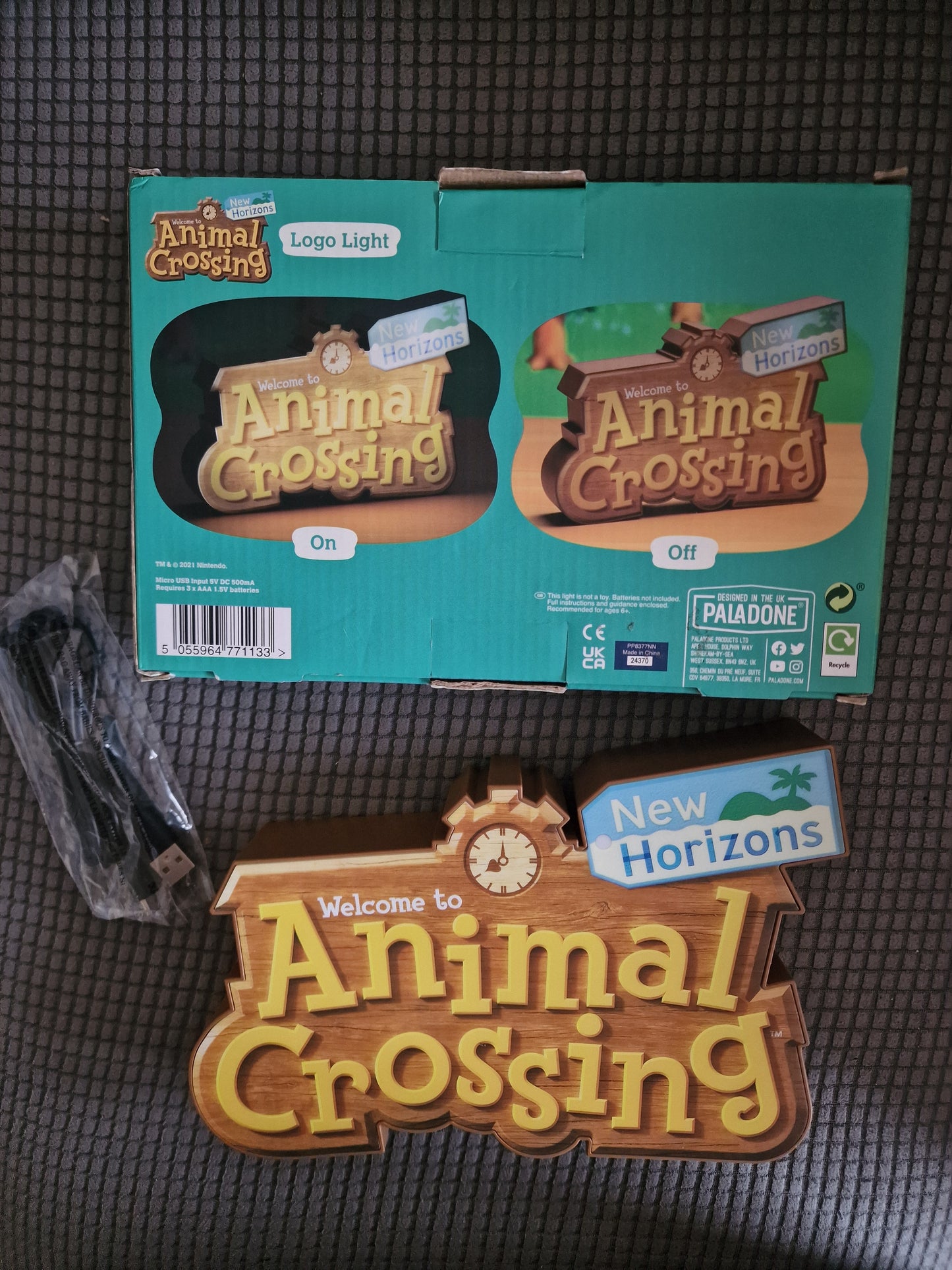 Animal Crossing: New Horizons Logo Light - Official Nintendo Paladone LED Lamp