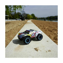 Load image into Gallery viewer, Remote-Controlled Car Simba Racy Trophy