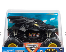 Načíst obrázek do prohlížeče Galerie, Monster Truck Batman Collector Die-Cast Vehicle, 1:24 Scale