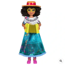 Načíst obrázek do prohlížeče Galerie, Disney Encanto Sing &amp; Play Mirabel Fashion Doll