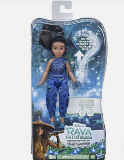 Disney Raya and the Last Dragon Young Raya Doll with Lights & Musical Kumandra Flower