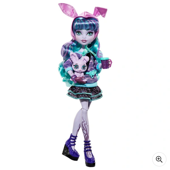 Monster High Creepover Party Twyla Doll with Pet and Accessories