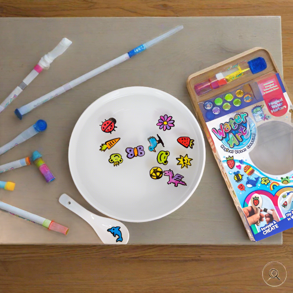 Water Art 8 Pack Water Markers With Spoon