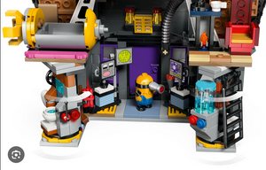 Despicable Me LEGO  75583 Minions and Gru's Family Mansion Set
