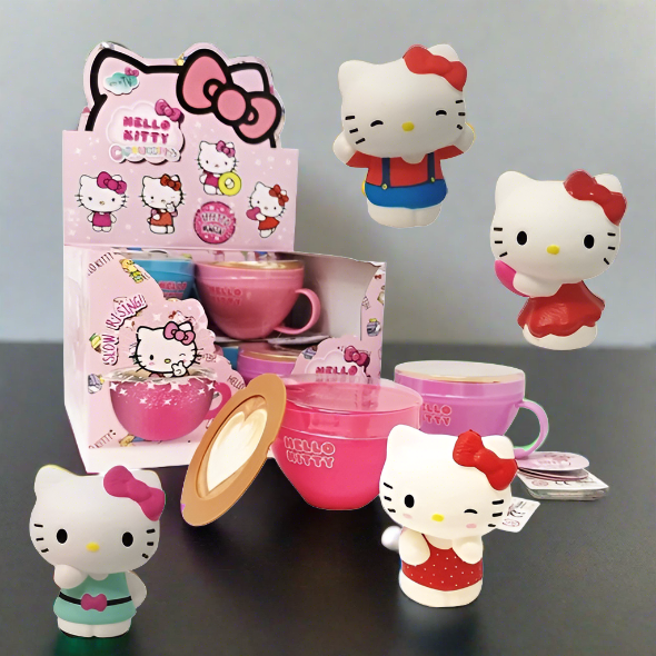 Hello Kitty Cappuccino Surprise Figure 1 supplied