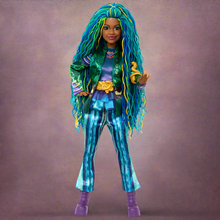 Load image into Gallery viewer, Disney Descendants 4: The Rise of Red Uliana Fashion Doll