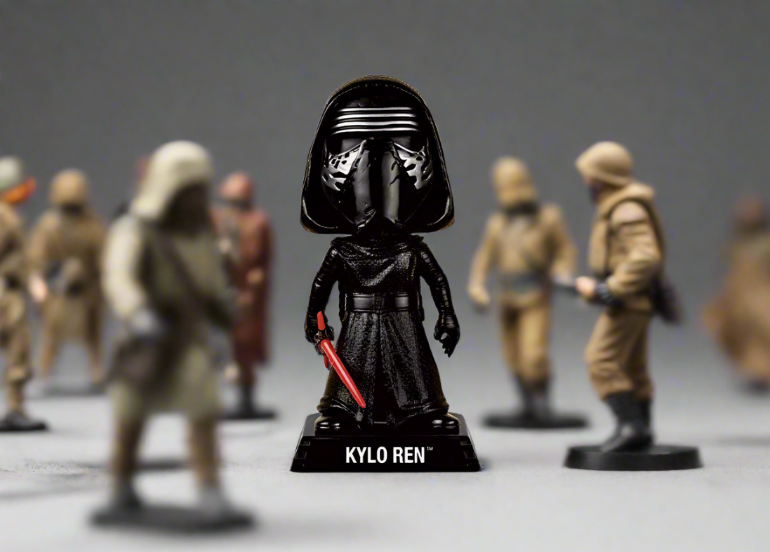 Funko Wobbler Bobble Head Figure Star Wars  Kylo Ren Action Figure