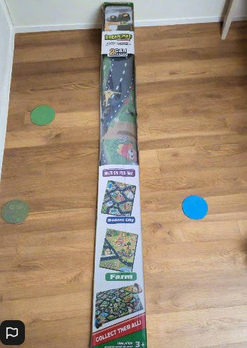 Dream Mat Farm With 2 Vehicles 80 x 70cm