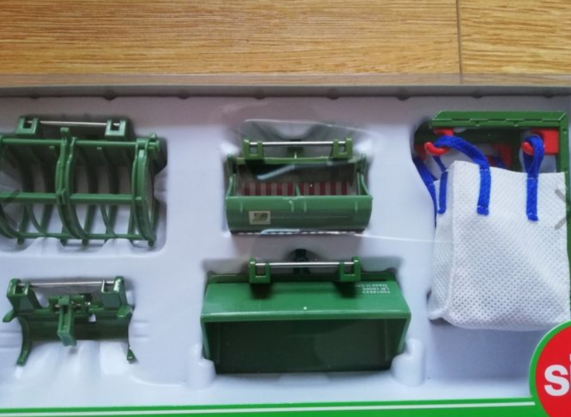 Siku No 3658 Accessories Set For Front Loader Scale 1:32