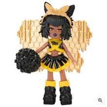 Load image into Gallery viewer, Royale High School Spirit Fashion Pack Cheerleading - Series 1 Dark Doll