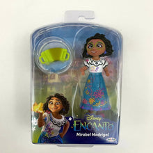 Načíst obrázek do prohlížeče Galerie, Disney Encanto Small Madrigal Doll with Accessory