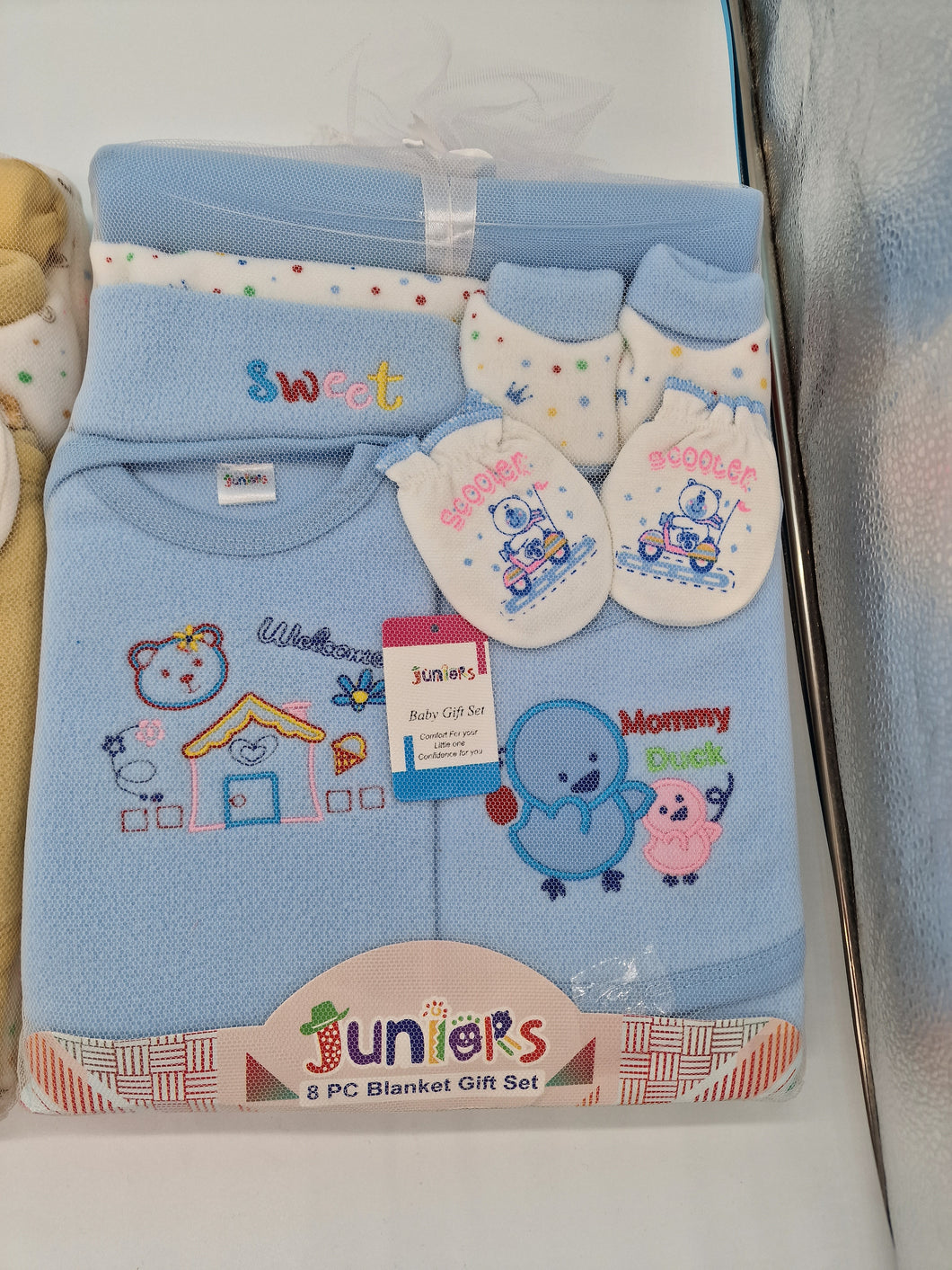 8 Piece Baby Blanket And Clothing Set Blue Neutral Or Pink