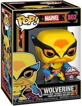 Načíst obrázek do prohlížeče Galerie, Funko POP! Marvel Trička X-Men – Wolverine (Blacklight) POP (Tee: střední velikost pro dospělé)