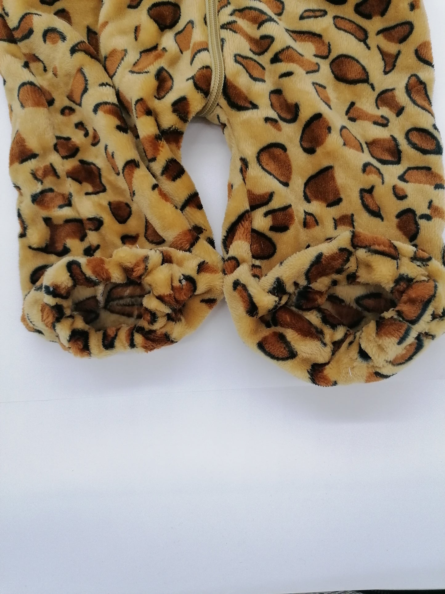 Cosy Soft Cheetah Baby Suit With Hood 6 to 12 Months