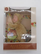 Načíst obrázek do prohlížeče Galerie, Panenka Anne Geddes 9palcová Baby Light Brown Bear Panenka - kolekce měkkého těla s fazolemi