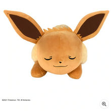 Načíst obrázek do prohlížeče Galerie, Pokémon 45cm Spící Eevee Plyš