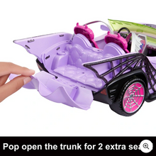 Načíst obrázek do prohlížeče Galerie, Monster High Ghoul Mobile Toy Car with Pet