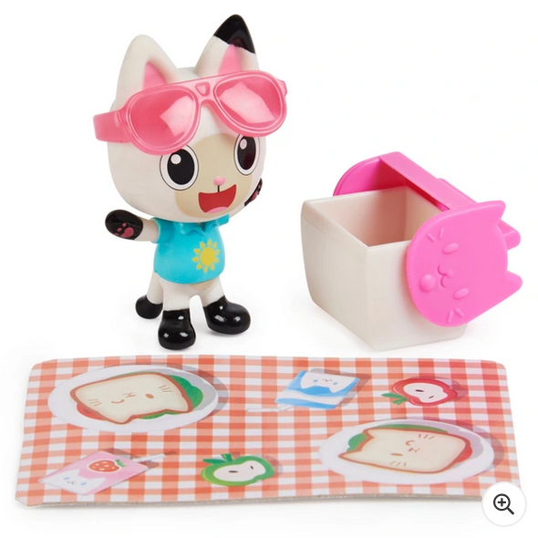 Gabby’s Dollhouse Carlita & Pandy Paws Picnic Set